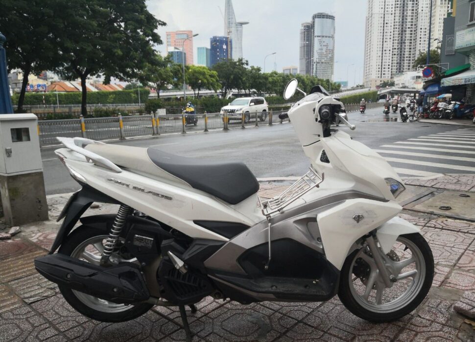 honda air blade white 125cc 2017 year model