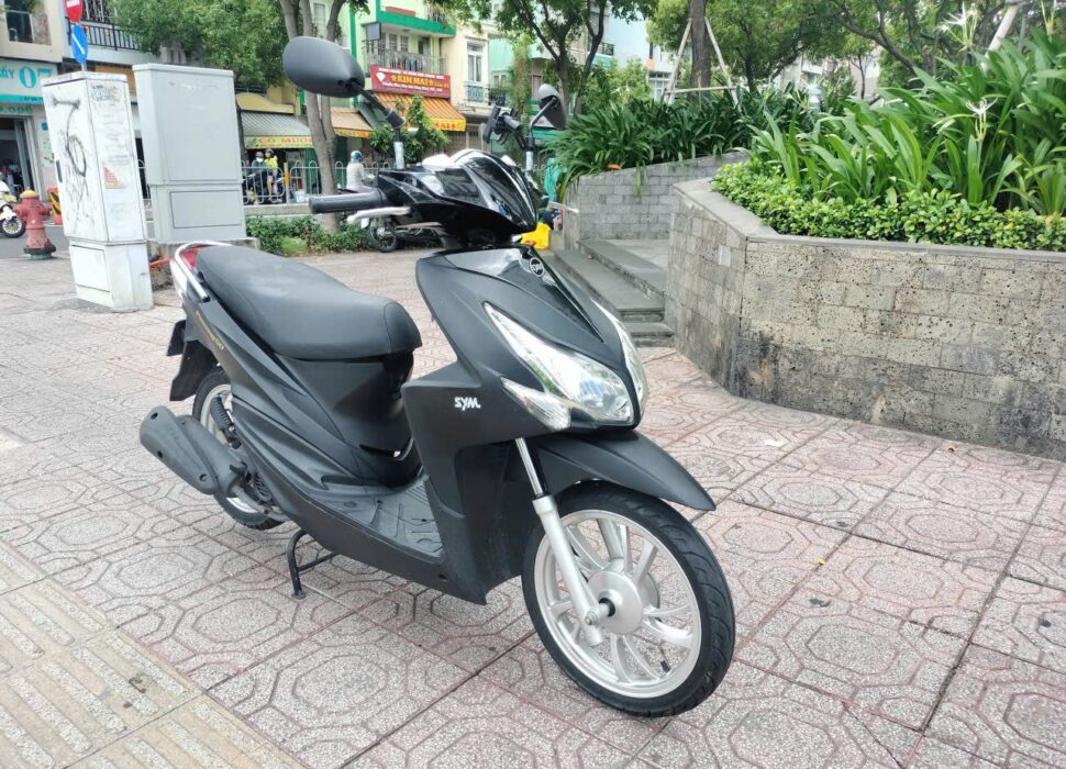 The Kymco Candy Hermosa 50cc scooter